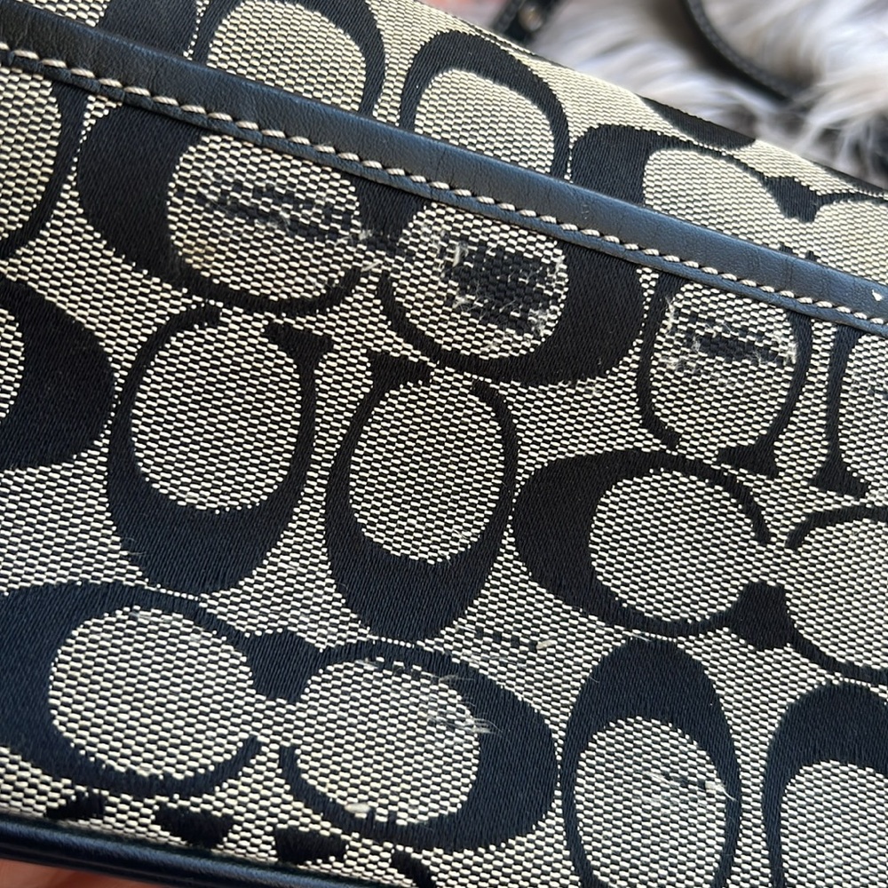 coach vintage signature C crossbody bag GUC - Picture 12 of 13